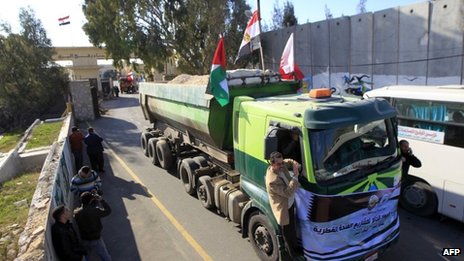 Gaza construction convoy crosses from Egypt